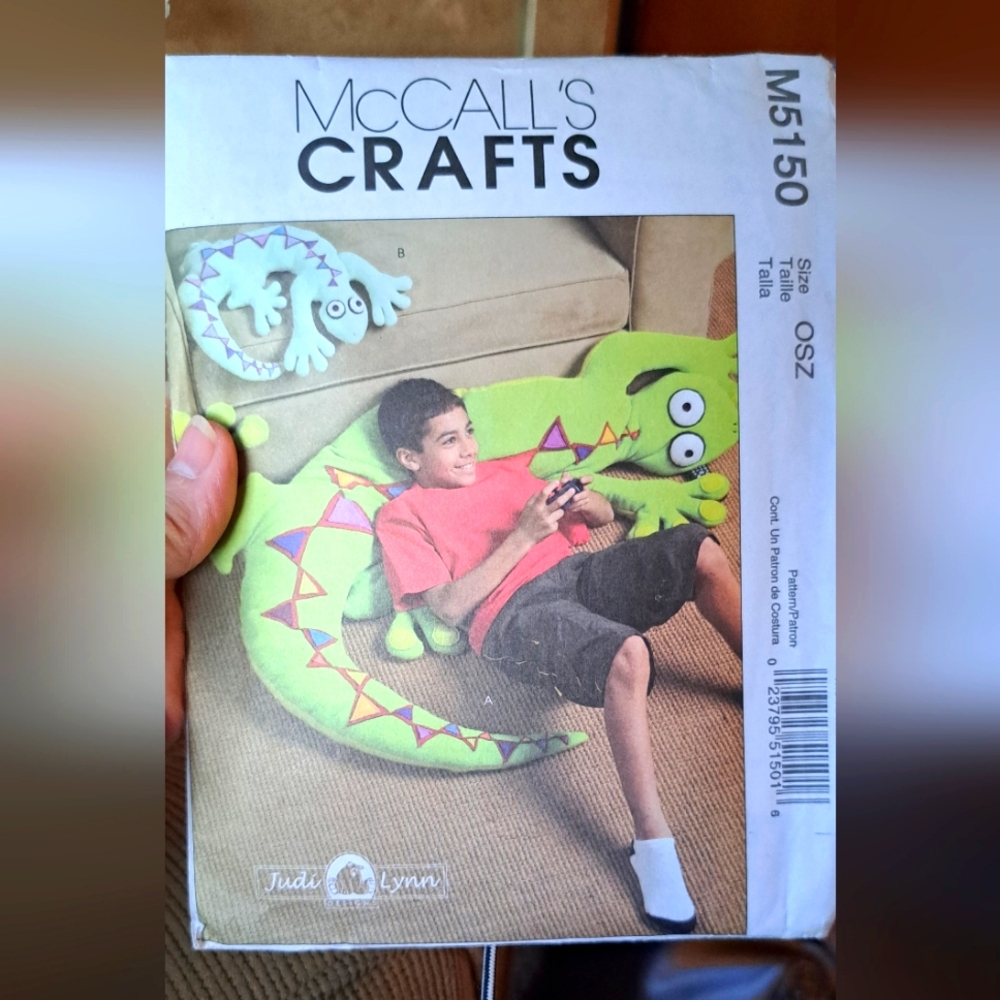 McCall's 5150 Craft Pattern:Lizards" Judy Lynn Designs. UNCUT